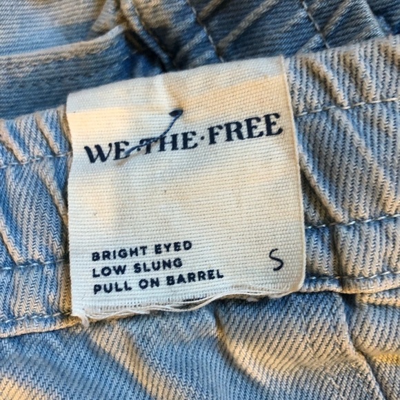 SOLD*****Bright-Eyed Low-Slung Pull-On Cargo Jogger Jeans - Picture 6 of 7